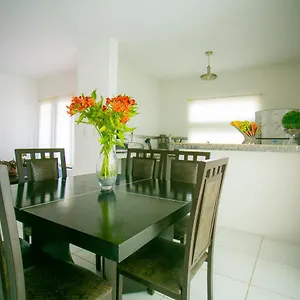 Casa Moderna En Segura Residencial Hacienda Chetumal